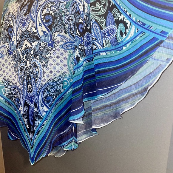 Covington 2 piece set. Blue and white Tank Top and sheer matching top - Picture 3 of 13